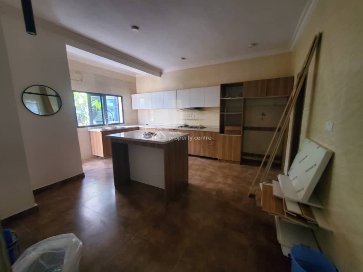 Investment Cashcow in Lekki Phase 1 4 Bedroom Terrace Duplex, Lekki Phase 1, Lekki, Lagos, Terraced Duplex for Sale