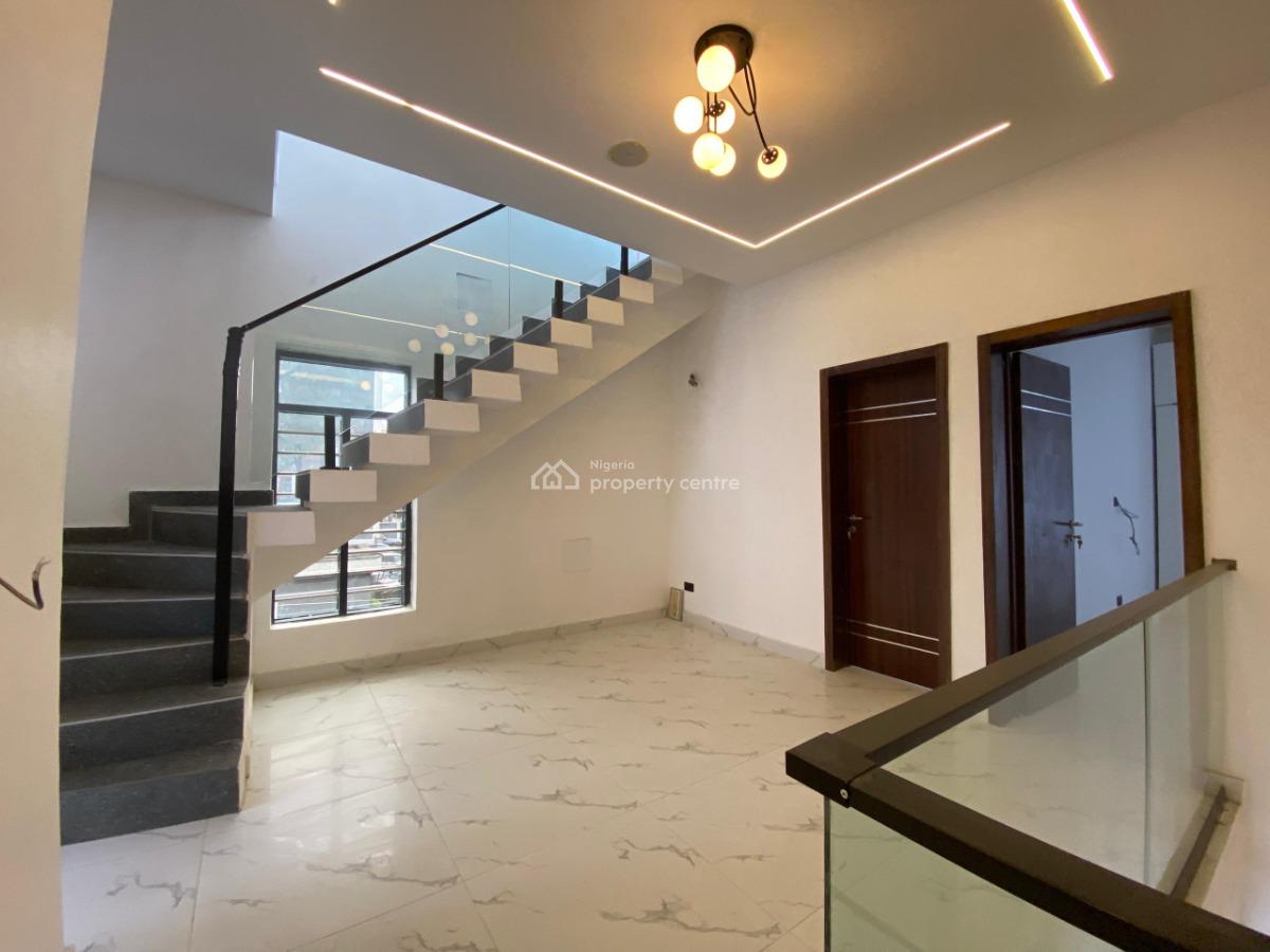 a 4 Bedroom Duplex, By Shoprite Road, Osapa, Lekki, Lagos, Terraced Duplex for Sale
