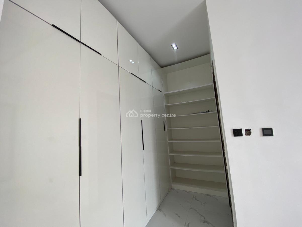 a 4 Bedroom Duplex, By Shoprite Road, Osapa, Lekki, Lagos, Terraced Duplex for Sale
