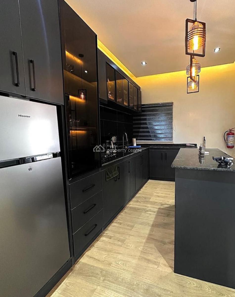 Luxury and Spacious 3 Bedroom Apartment with Ps5, Wuse 2, Abuja, Flat / Apartment Short Let