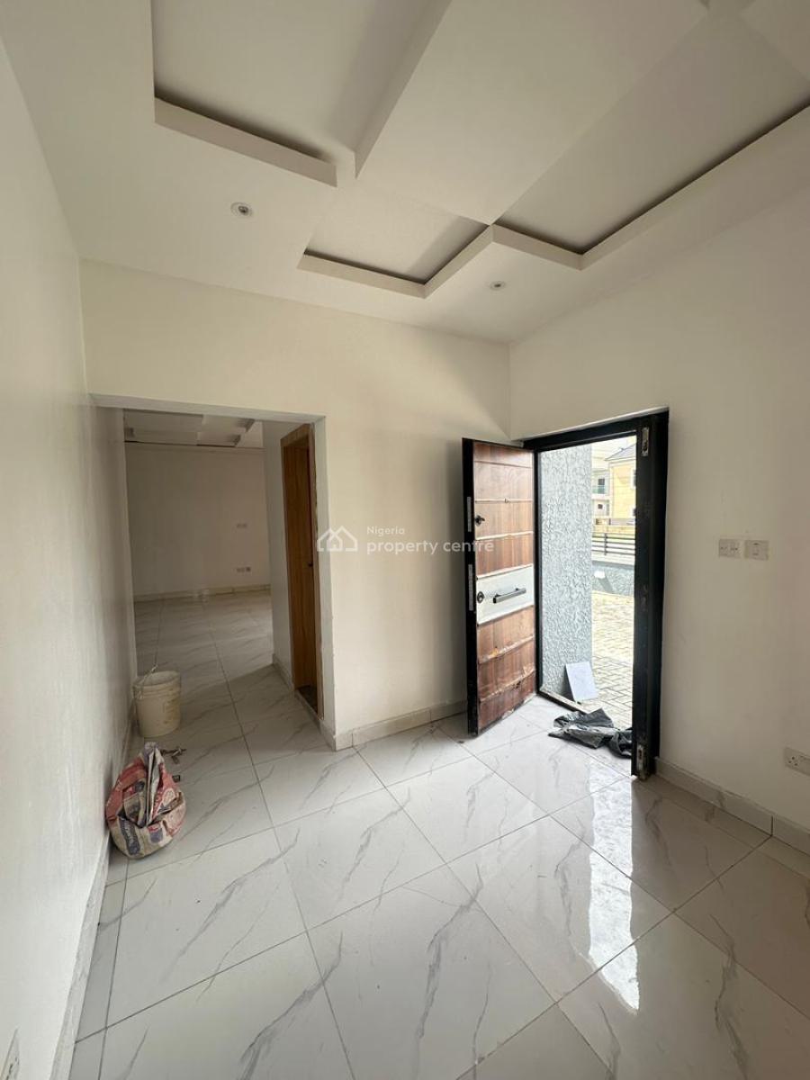 Uniquely-built Luxury 5 Bedroom Semi-detached Duplex with Bq, Chevron Toll Gate, Orchid Road, Lekki, Lagos, Semi-detached Duplex for Sale