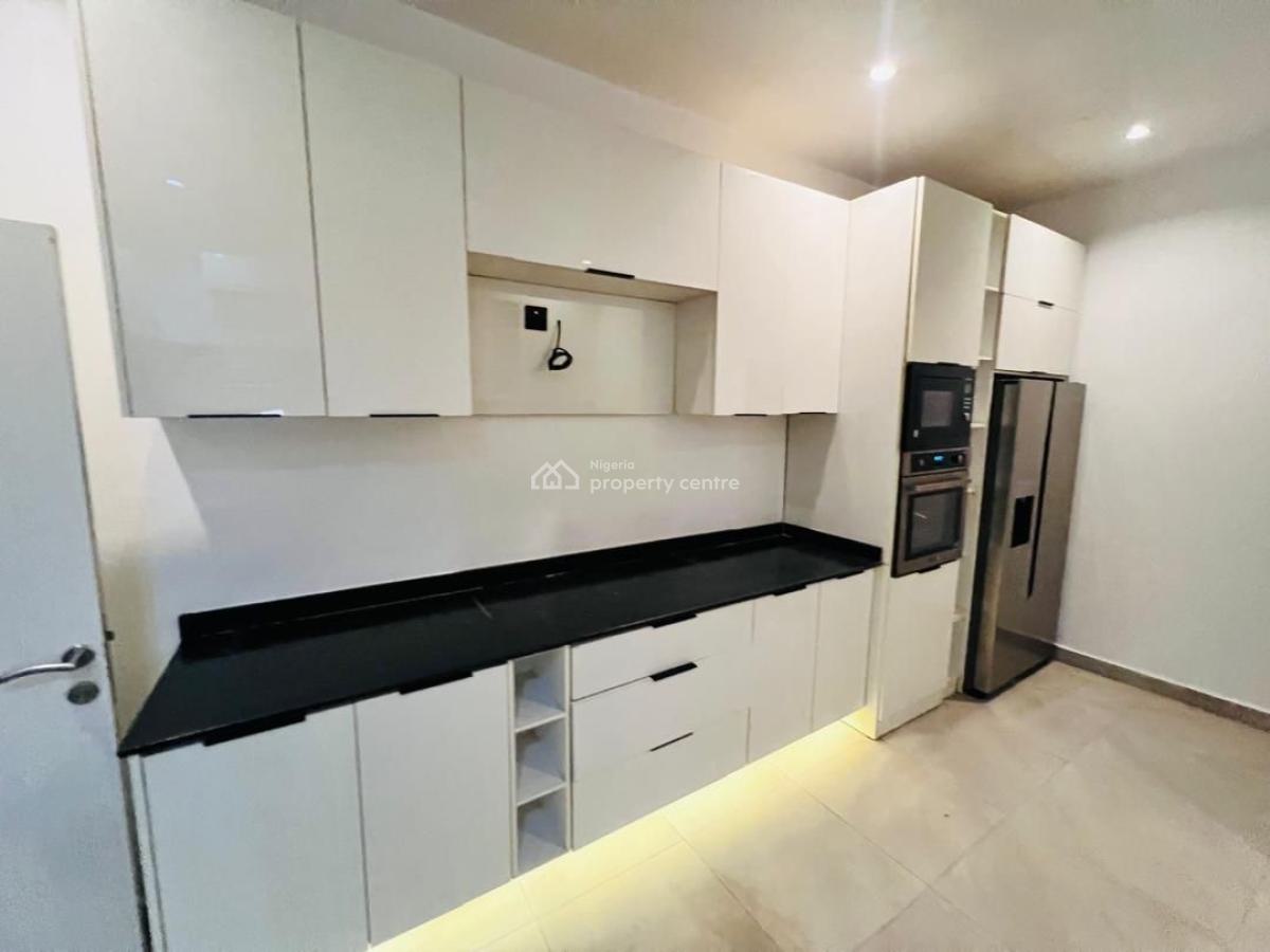 Luxury 2 Bedroom Apartment with Pool & Bathtub, Jahi, Abuja, Flat / Apartment Short Let