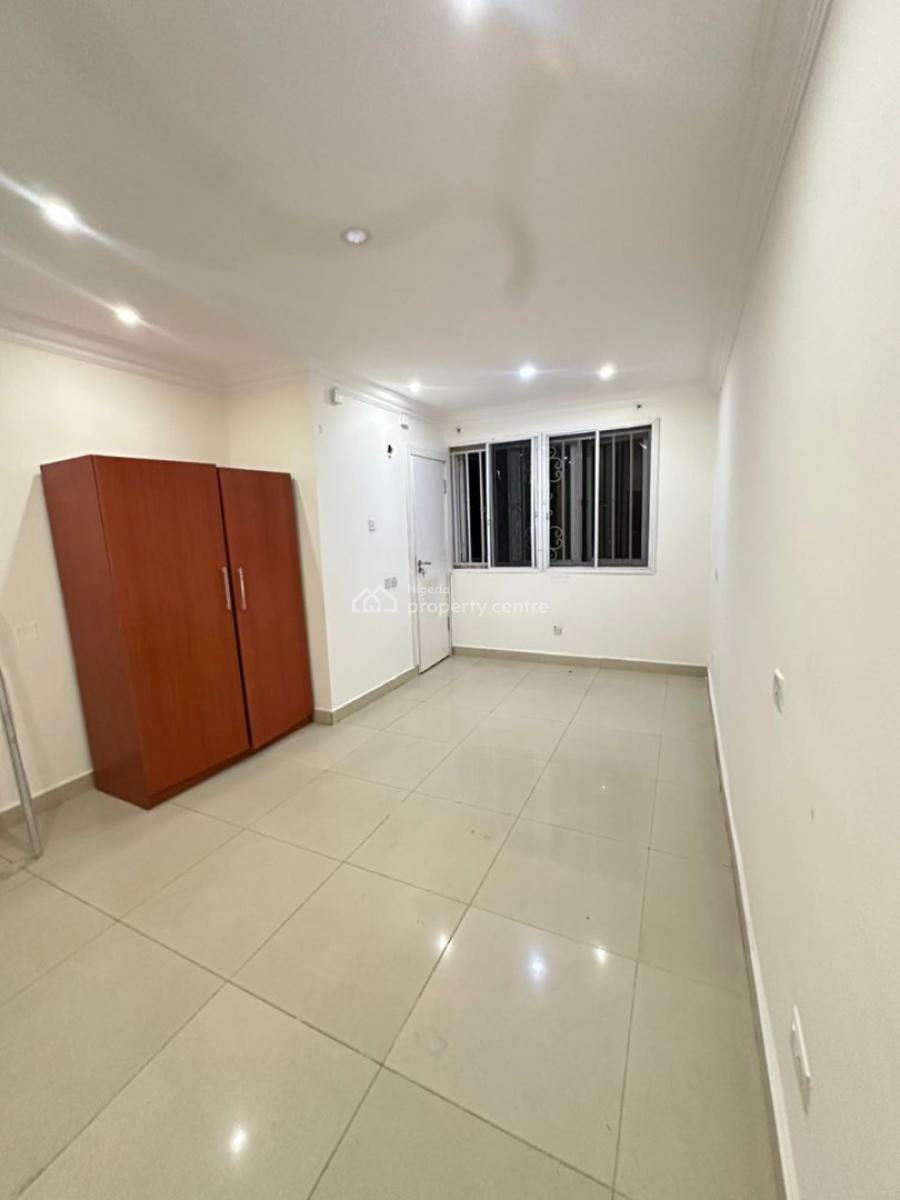 Self Serviced 2 Bedroom Apartment Prime Location, Lekki Phase 1, Lekki, Lagos, Flat / Apartment for Rent