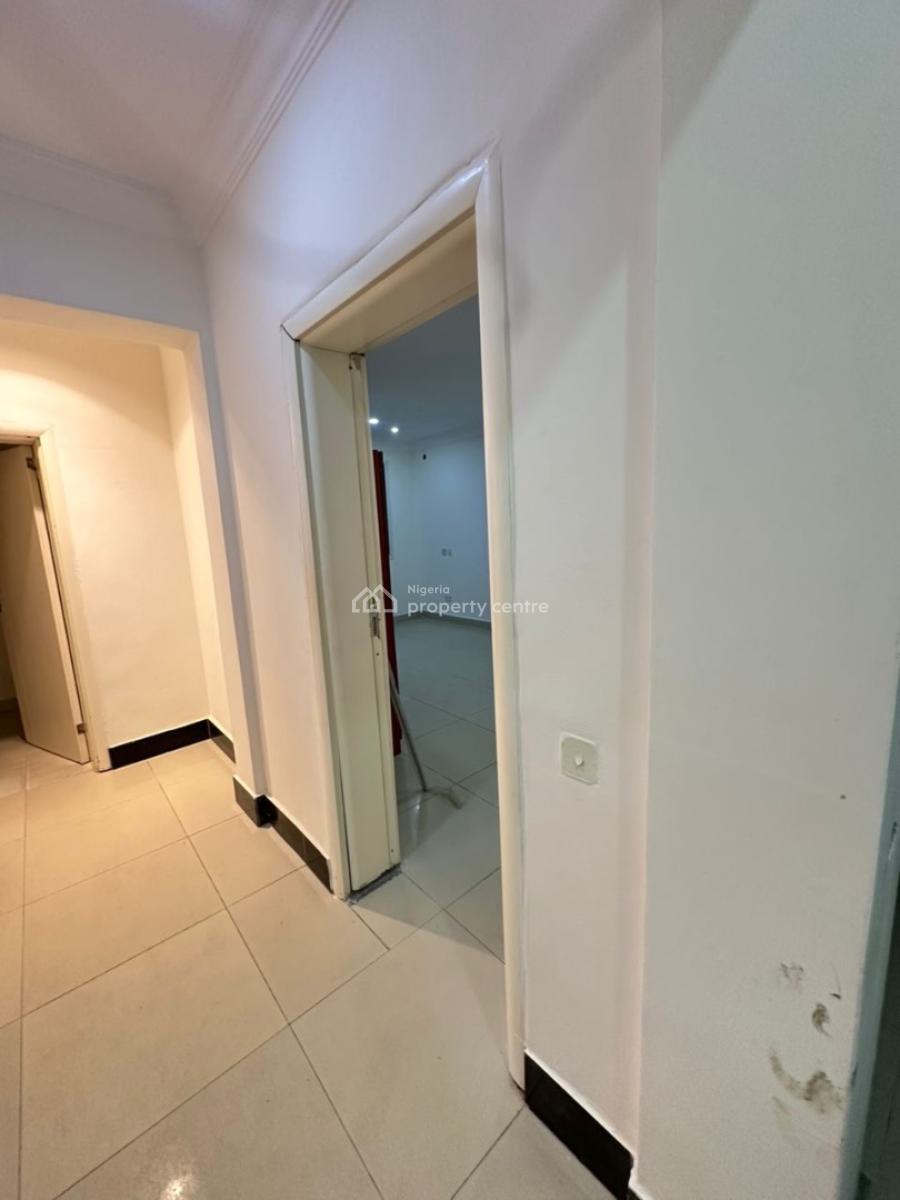 Self Serviced 2 Bedroom Apartment Prime Location, Lekki Phase 1, Lekki, Lagos, Flat / Apartment for Rent