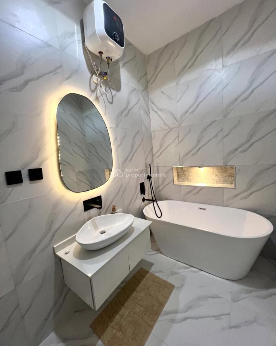Luxury 3 Bedroom Apartment with Snooker Ps5 Bathtub, Wuye, Abuja, Flat / Apartment Short Let