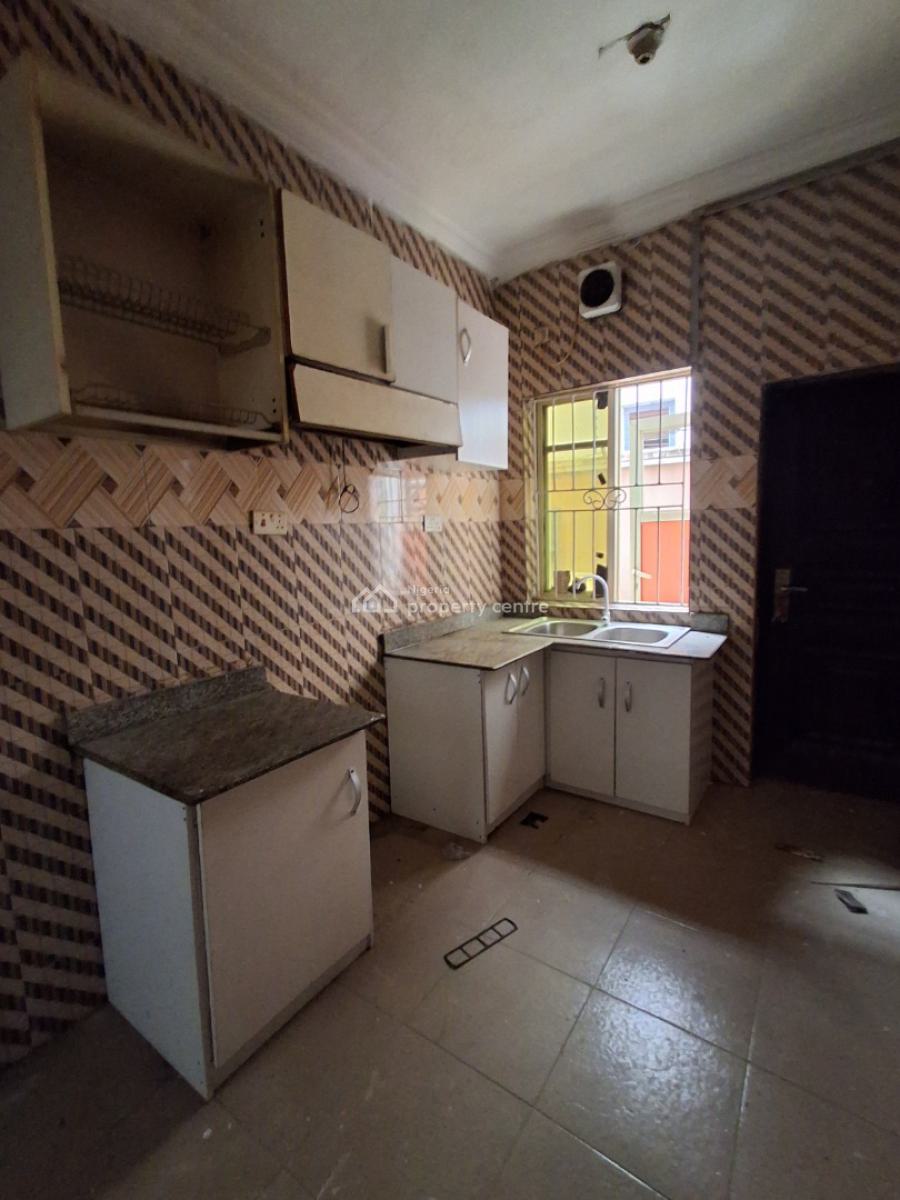 2 Bedroom Flat, in an Estate, Badore, Ajah, Lagos, House for Rent