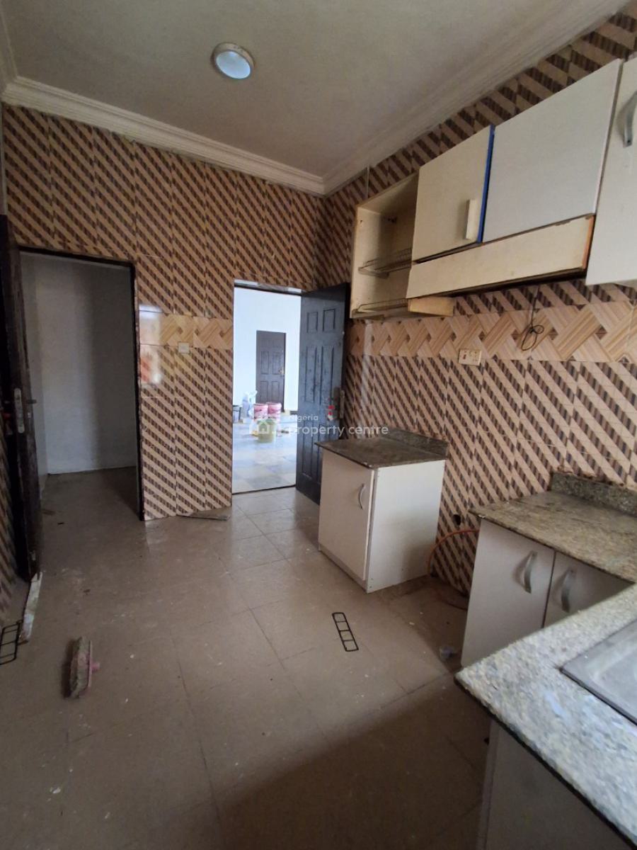 2 Bedroom Flat, in an Estate, Badore, Ajah, Lagos, House for Rent