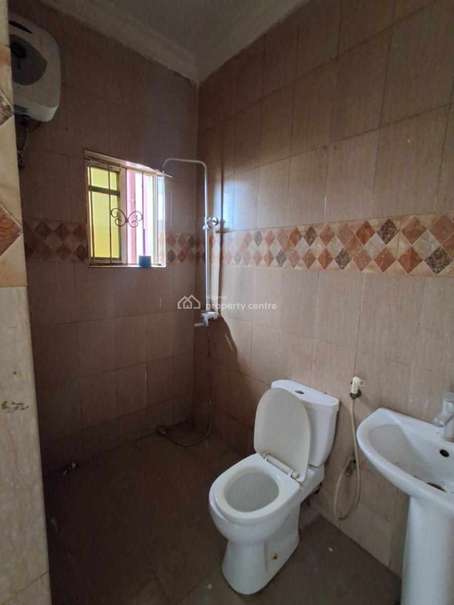2 Bedroom Flat, in an Estate, Badore, Ajah, Lagos, House for Rent