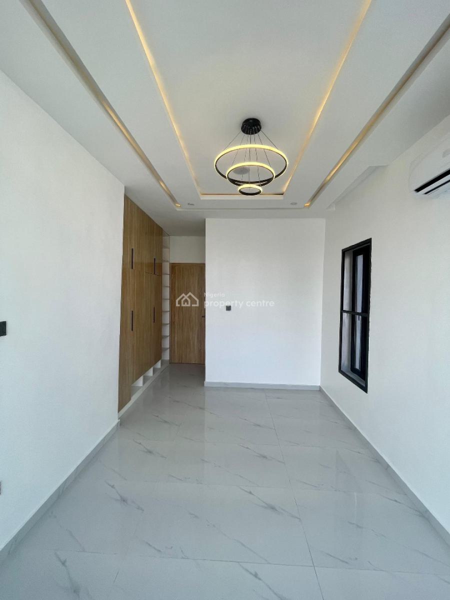 Luxury 2 Bedroom Apartment with Elevator, Swimming Pool, and Gym for, Lekki Phase 1, Lekki Phase 1, Lekki, Lagos, Block of Flats for Sale