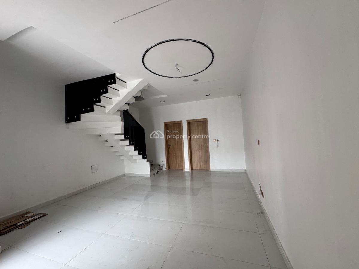 4bedroom Terrace, Ikota, Lekki, Lagos, Terraced Duplex for Sale