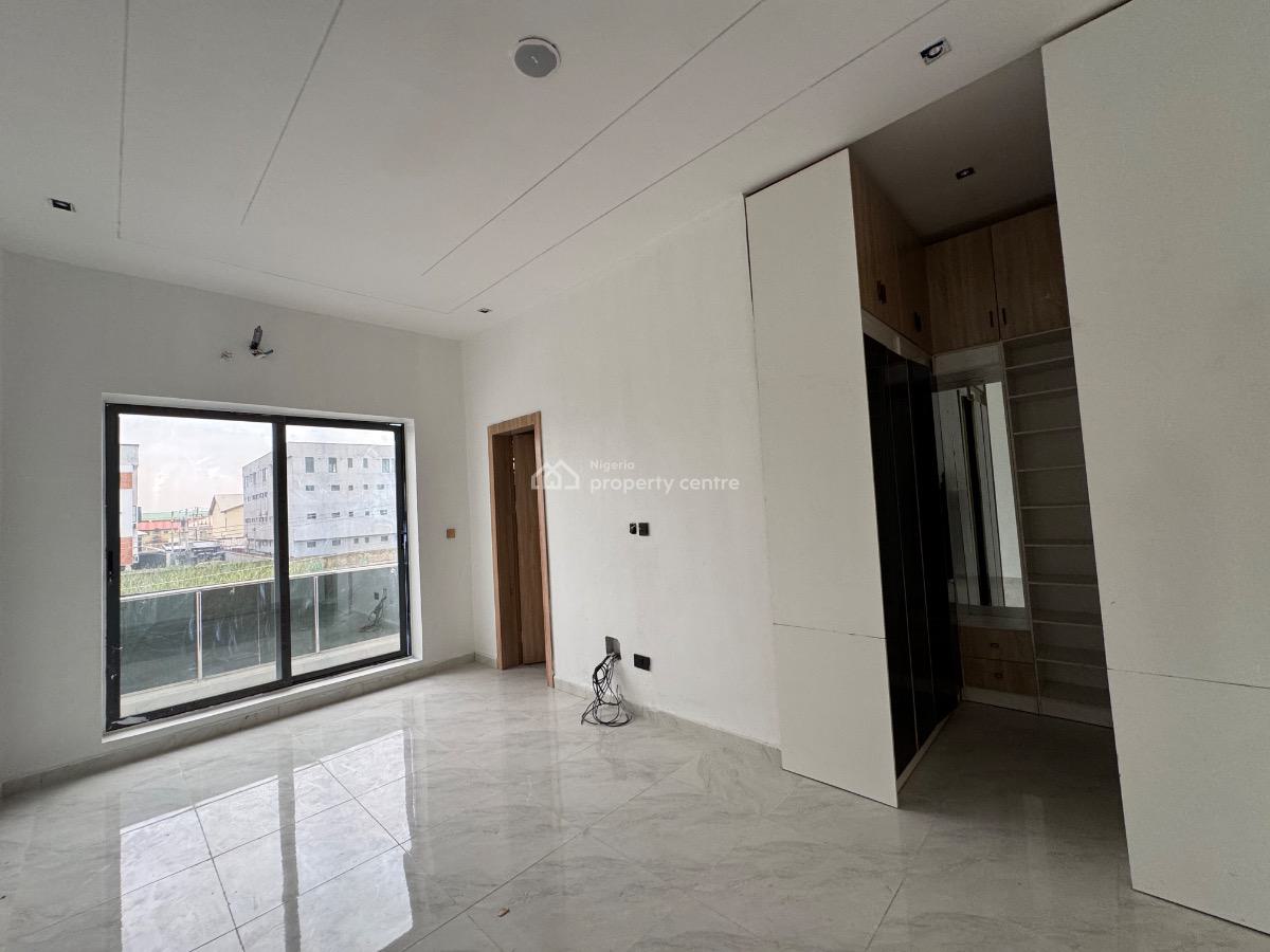 4bedroom Terrace, Ikota, Lekki, Lagos, Terraced Duplex for Sale