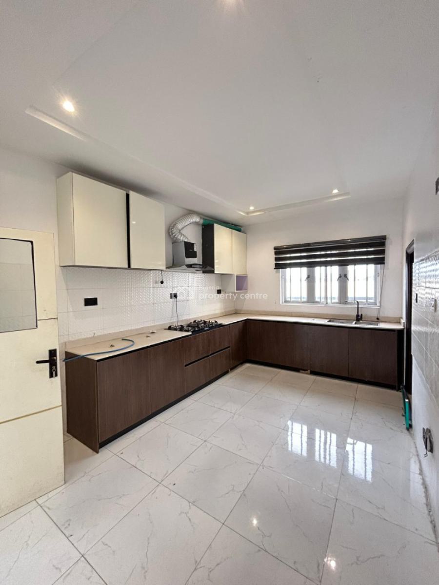 3 Bedroom Apartment with Bq, Lekki Phase 1, Lekki, Lagos, Flat / Apartment for Rent