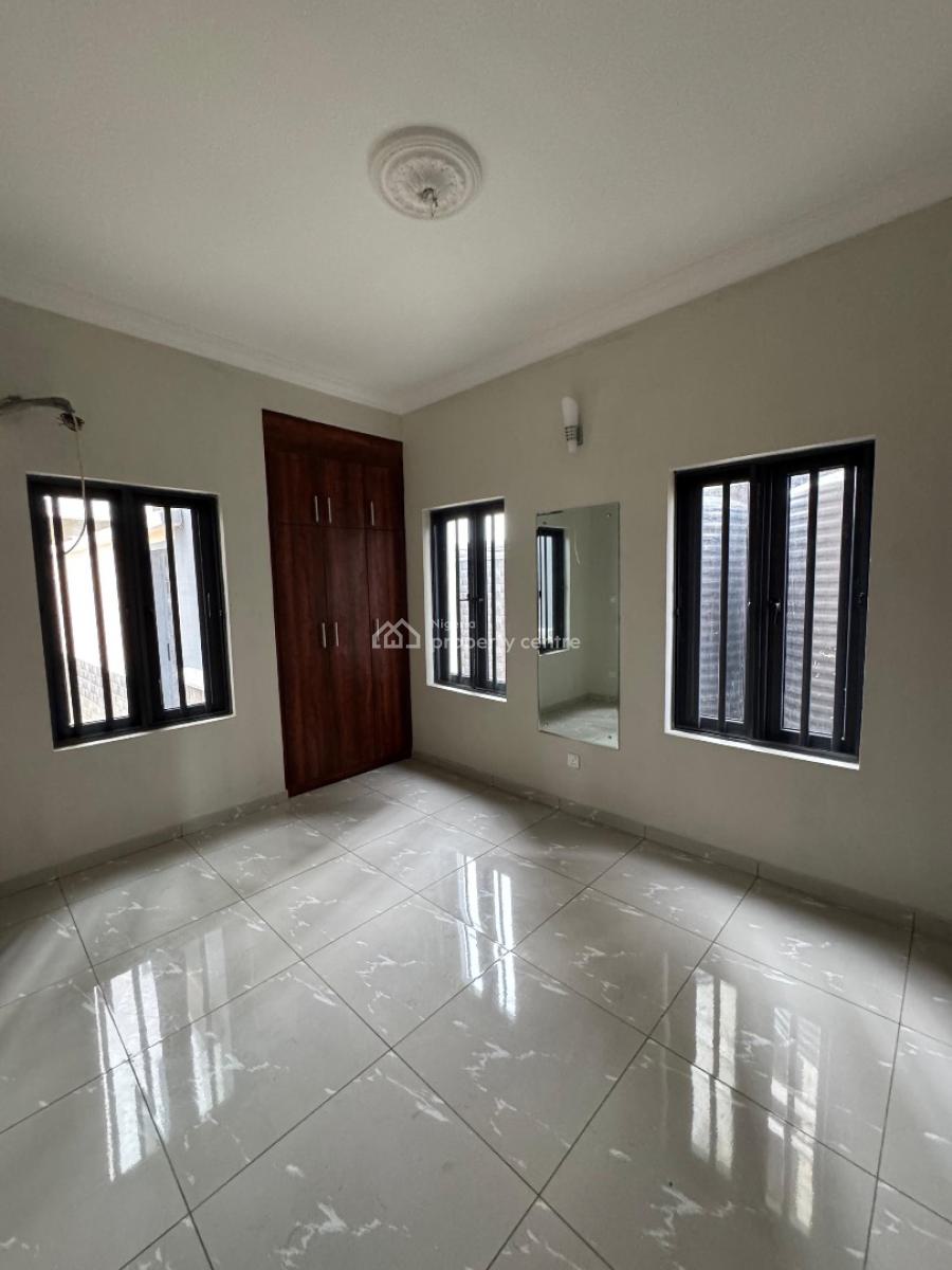 Brand New Listing   3bedroom Flat ( Ground Floor)  Freedom Way Lekki, Phase 1, Lekki, Lagos, Flat / Apartment for Rent