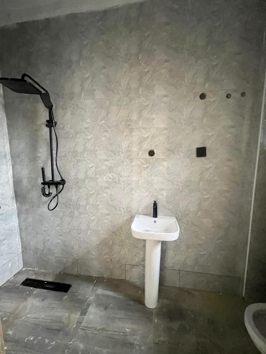 Spacious 2 Bedroom Flat with Elevator and Gym, Ikate, Ikate Elegushi, Lekki, Lagos, Flat / Apartment for Sale