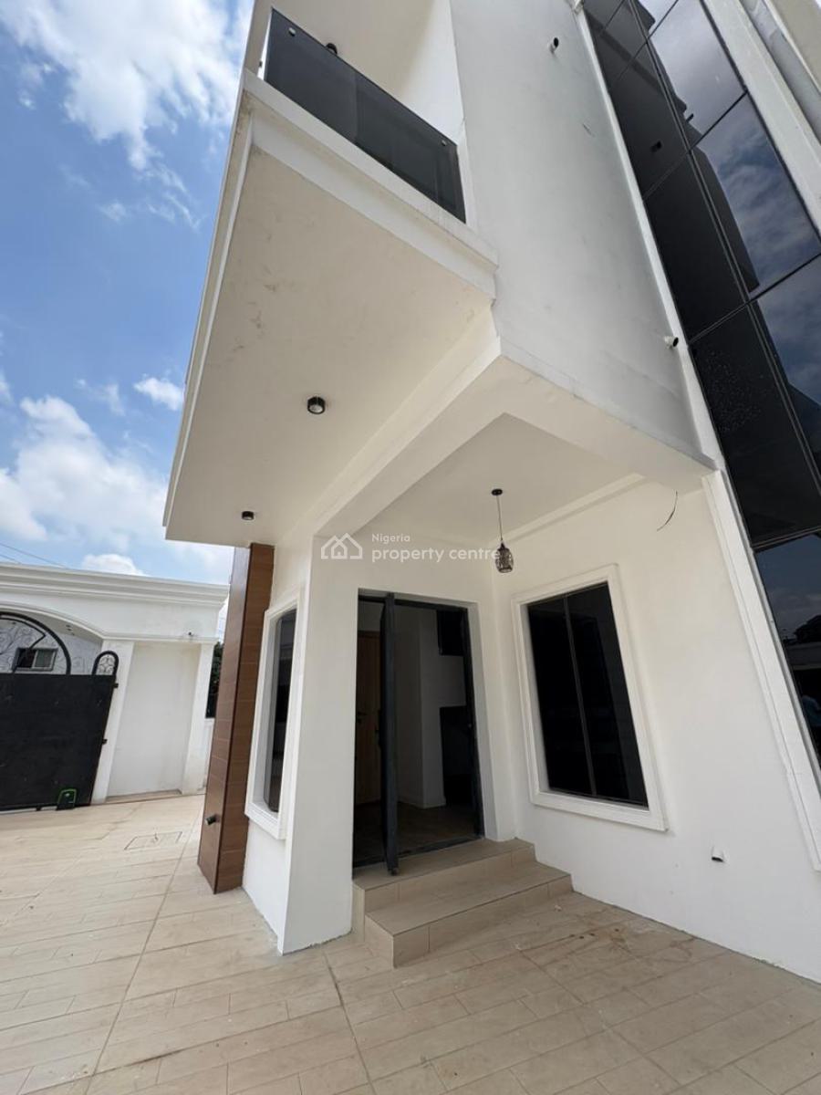 5bedroom Terrace with Bq  Location: Wuse Zone, Wuse Zone, Wuse, Abuja, Terraced Duplex for Sale