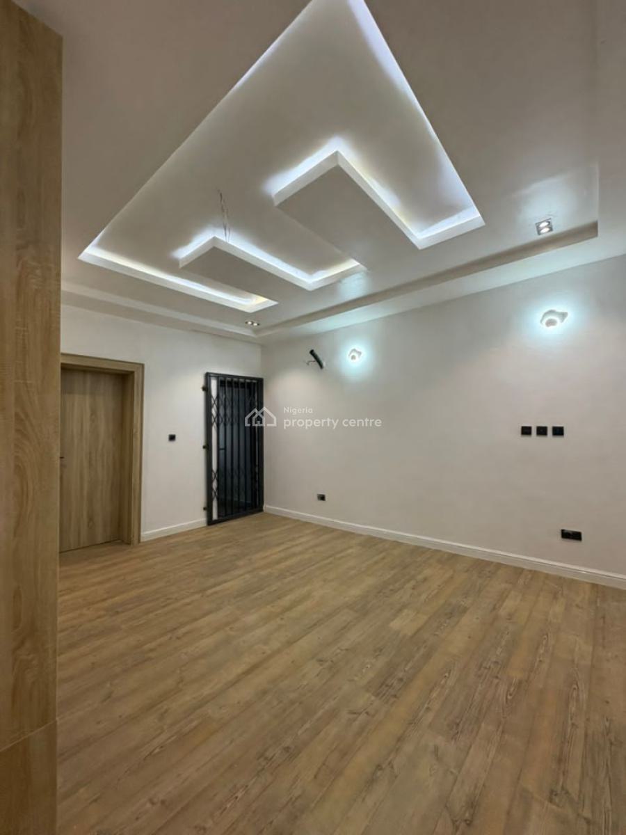 5bedroom Terrace with Bq  Location: Wuse Zone, Wuse Zone, Wuse, Abuja, Terraced Duplex for Sale