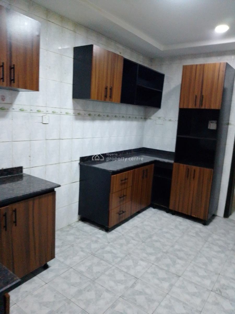 Clean and Standard Service 3 Bedroom Flat Upstairs with a Room Bq, Off 4 Point Hotel, Victoria Island (vi), Lagos, Flat / Apartment for Rent