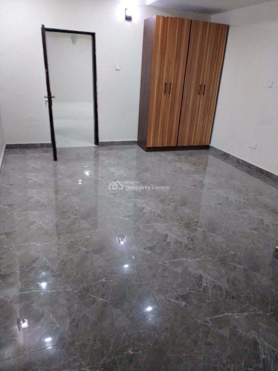 Clean and Standard Service 3 Bedroom Flat Upstairs with a Room Bq, Off 4 Point Hotel, Victoria Island (vi), Lagos, Flat / Apartment for Rent