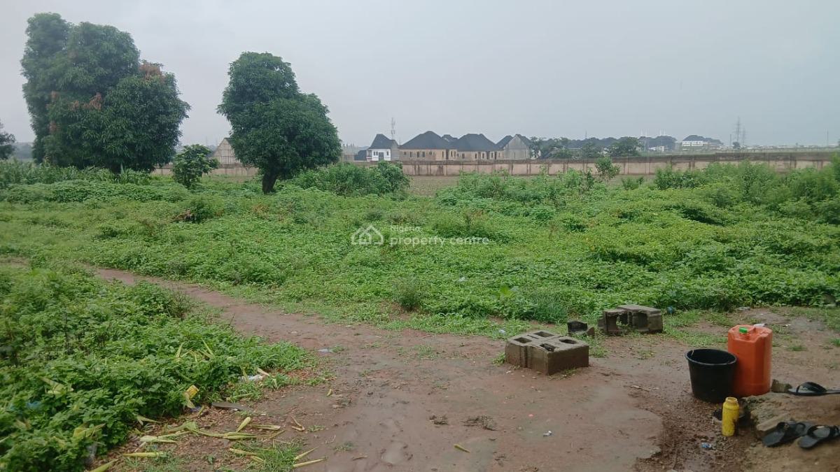 9.25hectares in Kukwaba District Is Now Available with C of O, Kukwaba, Abuja, Mixed-use Land for Sale