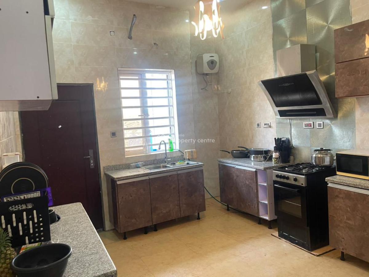 Rooms in a Shared Apartment, Chevron Alternative, Lekki, Lagos, Flat / Apartment for Rent