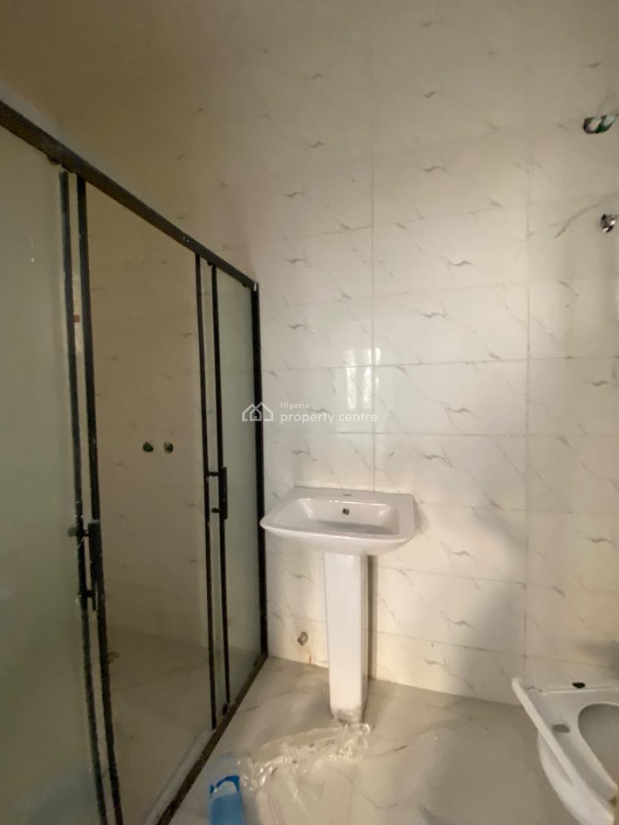 an Executive Three Bedroom Duplex, Crest View Estate Abraham Adesanya Ajah, Lekki, Lagos, Terraced Duplex for Rent