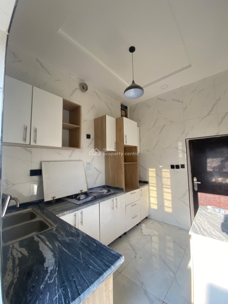 an Executive Three Bedroom Duplex, Crest View Estate Abraham Adesanya Ajah, Lekki, Lagos, Terraced Duplex for Rent