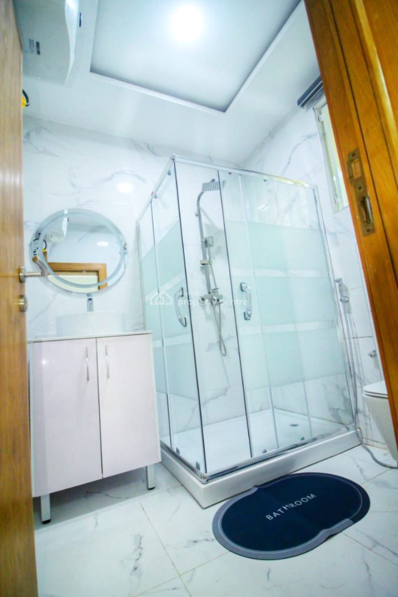 Luxury and Royal 3bedroom Apartment, Lekki Phase 1, Lekki, Lagos, Flat / Apartment Short Let