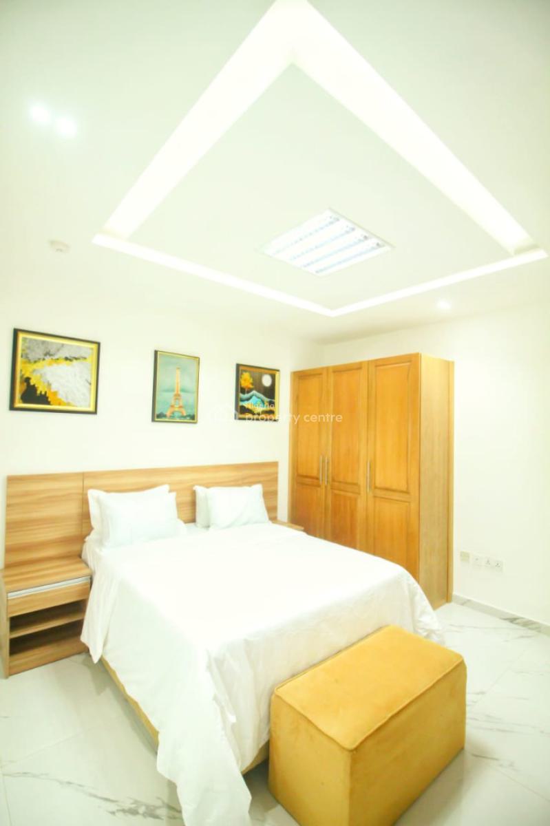 Luxury and Royal 3bedroom Apartment, Lekki Phase 1, Lekki, Lagos, Flat / Apartment Short Let