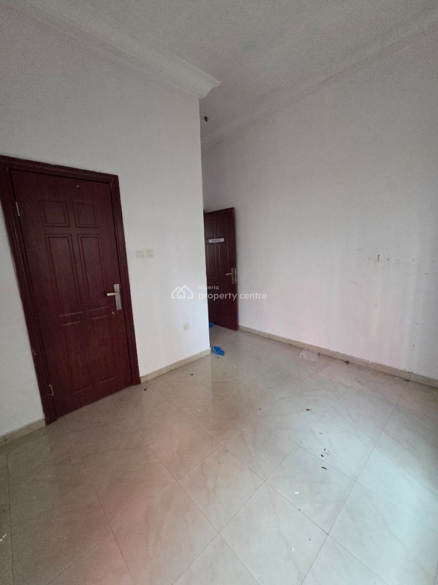 a Well Maintained  4 Bedroom  Semi-detached Duplex with a Room Bq, Lekki Phase 1, Lekki, Lagos, Semi-detached Duplex for Rent