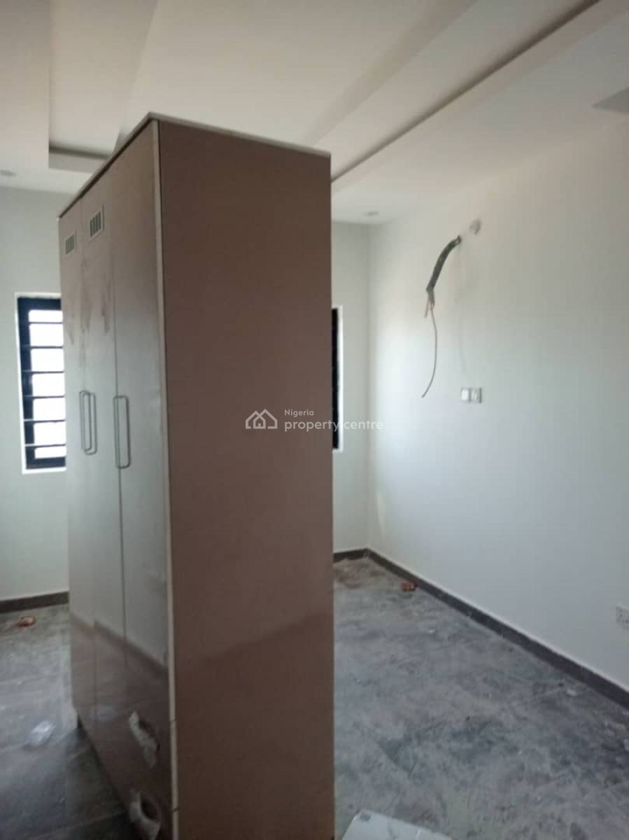 Sharp 2 Bedrooms Apartment, Ogombo Road Off Abraham Adesanya Off Mobil Road, Ajah, Lagos, Flat / Apartment for Rent
