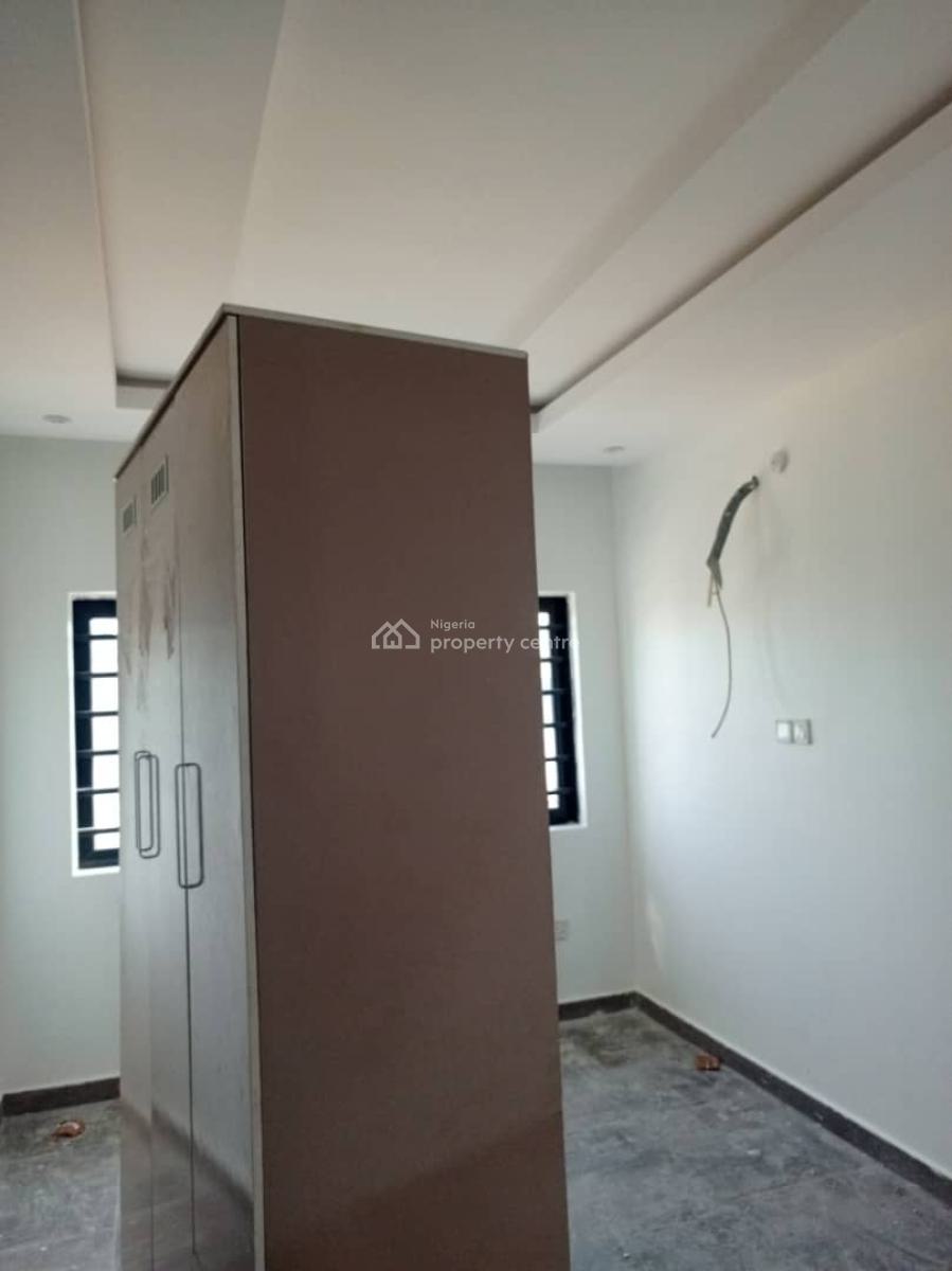 Sharp 2 Bedrooms Apartment, Ogombo Road Off Abraham Adesanya Off Mobil Road, Ajah, Lagos, Flat / Apartment for Rent