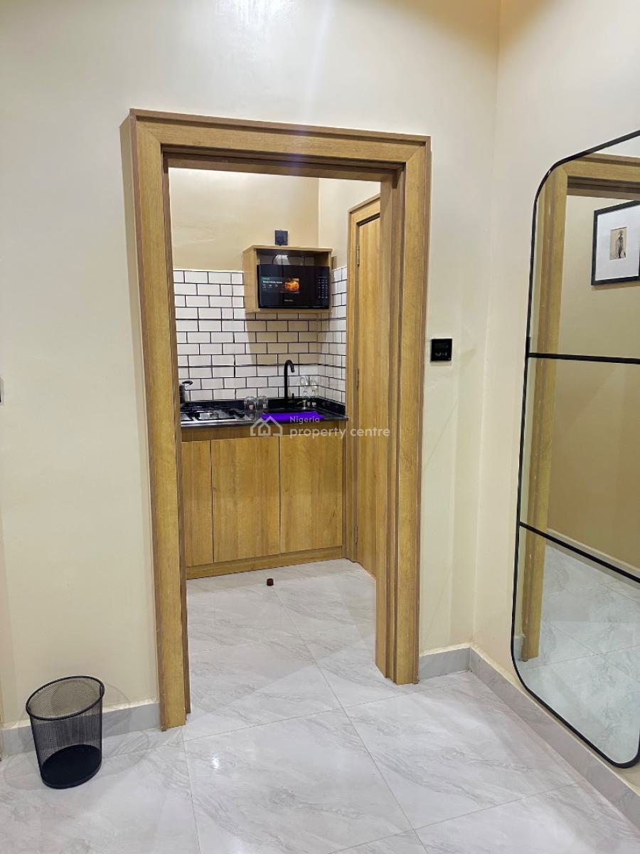 Studio Apartment with Kitchen Located in The Heart of Town, 3 Sorotona Close, Wuse 2, Abuja, Self Contain (single Rooms) Short Let