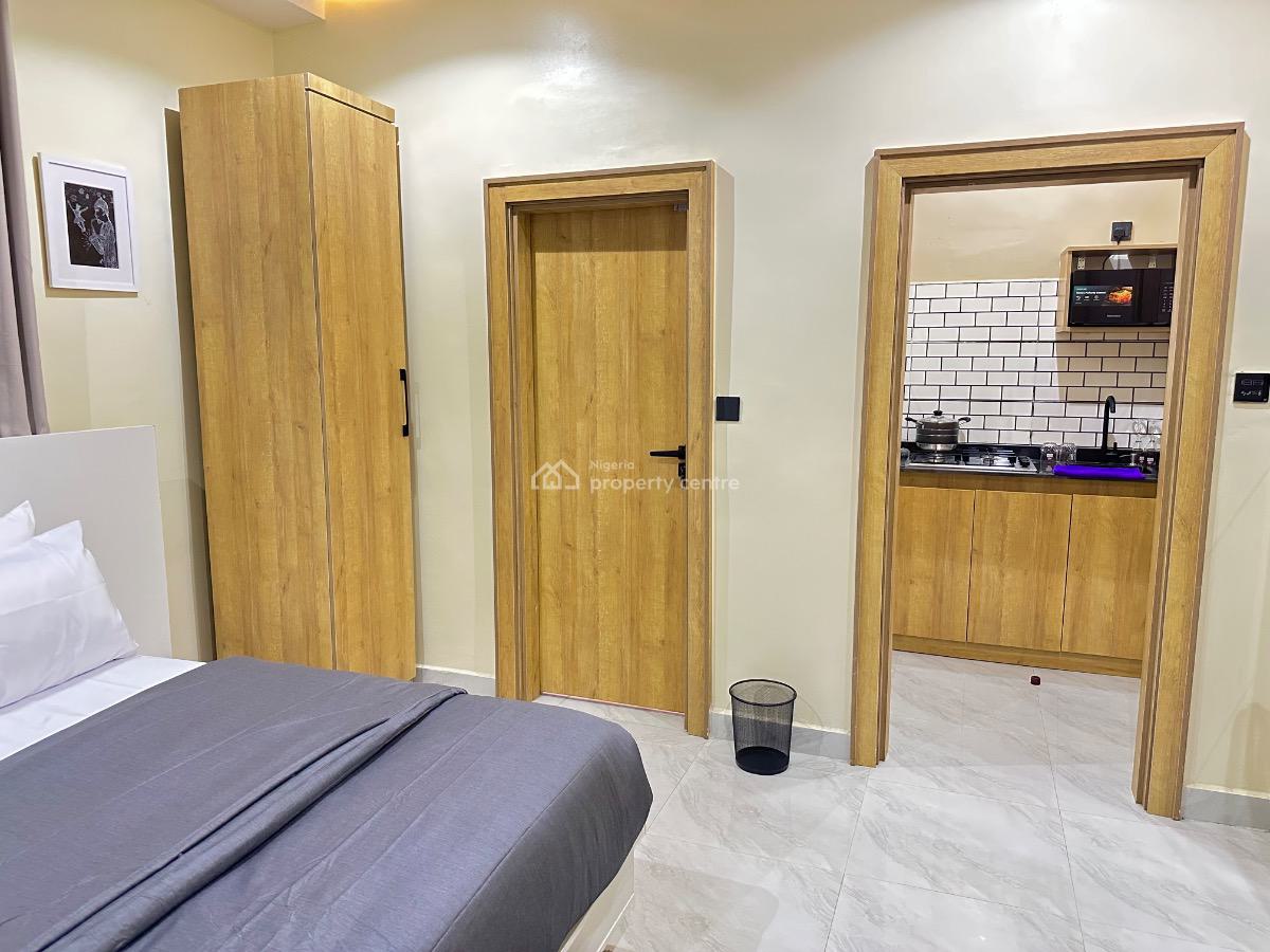 Studio Apartment with Kitchen Located in The Heart of Town, 3 Sorotona Close, Wuse 2, Abuja, Self Contain (single Rooms) Short Let
