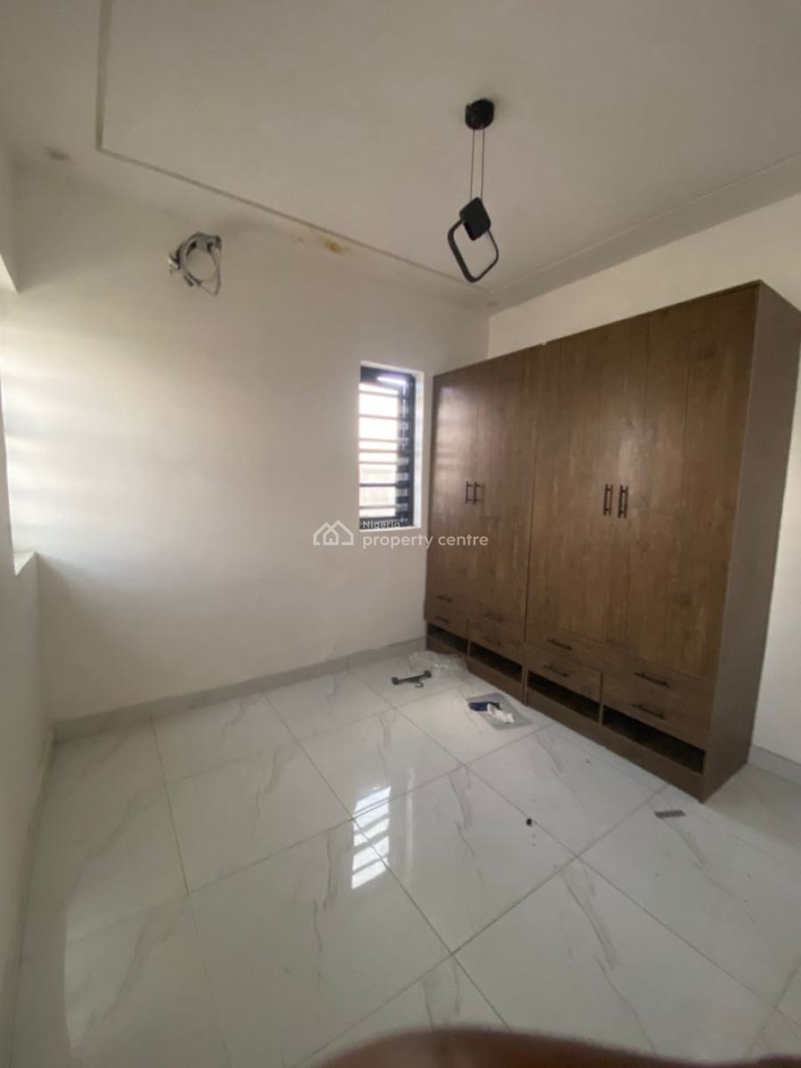 2 Bedroom Flat ,water Front, Ologolo, Lekki, Lagos, Flat / Apartment for Rent