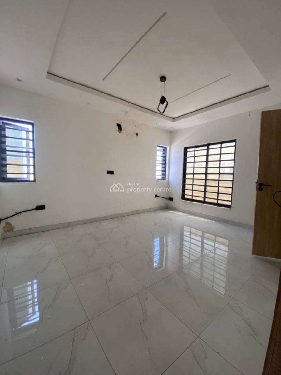 2 Bedroom Flat ,water Front, Ologolo, Lekki, Lagos, Flat / Apartment for Rent