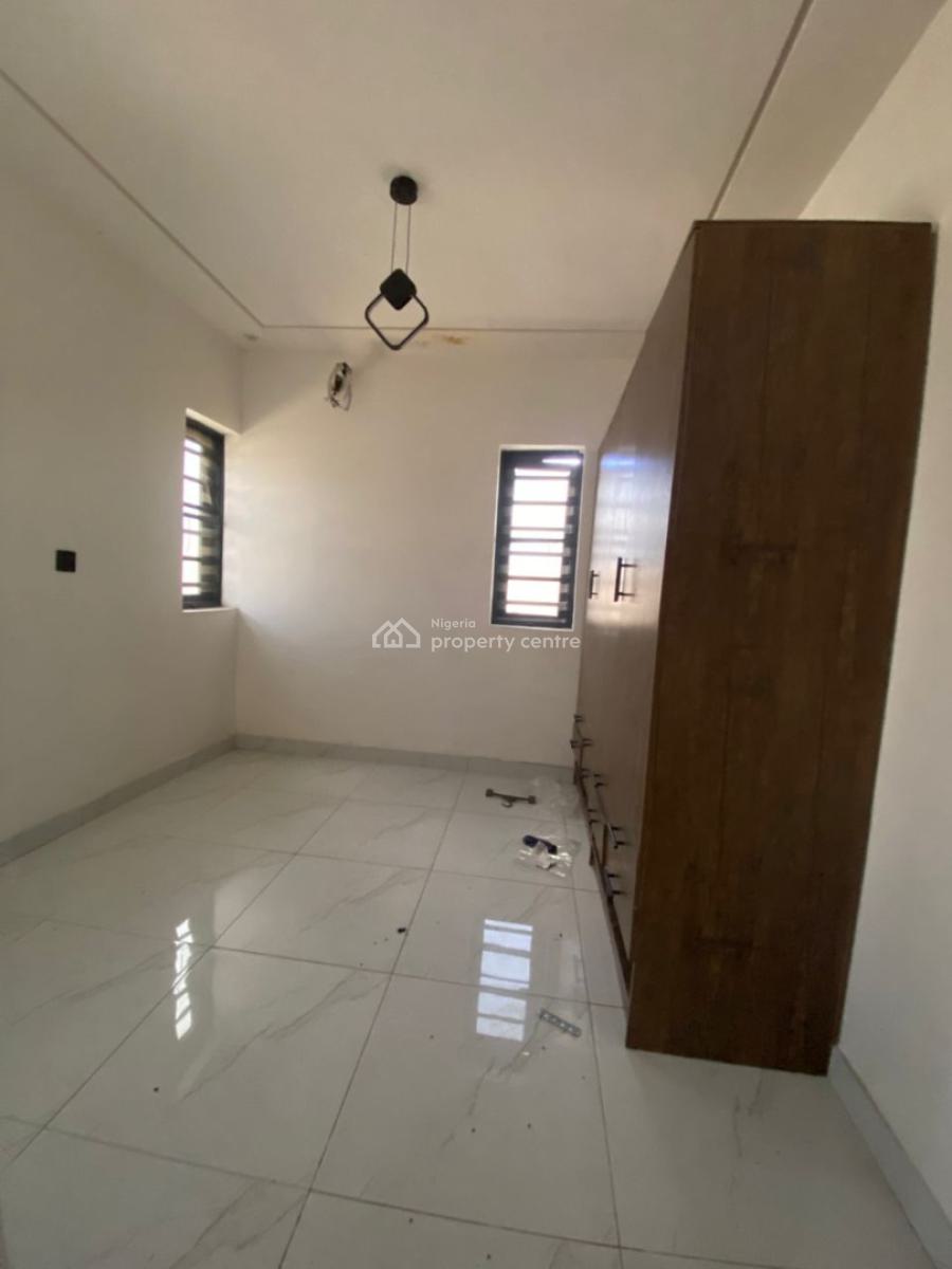 2 Bedroom Flat ,water Front, Ologolo, Lekki, Lagos, Flat / Apartment for Rent
