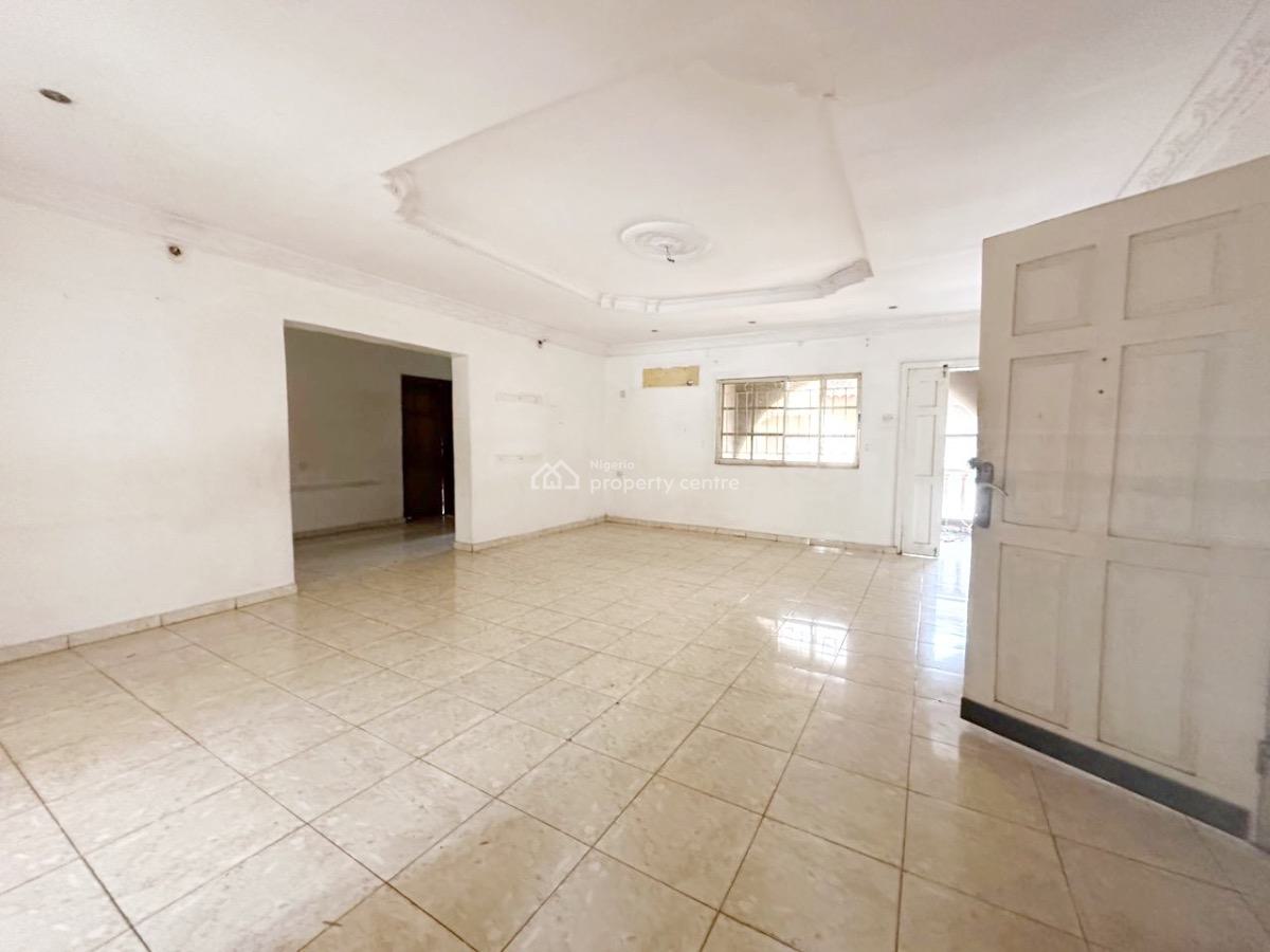 a Well Maintained Spacious 3 Bedroom Flat, Gra Phase 2, Magodo, Lagos, Flat / Apartment for Rent