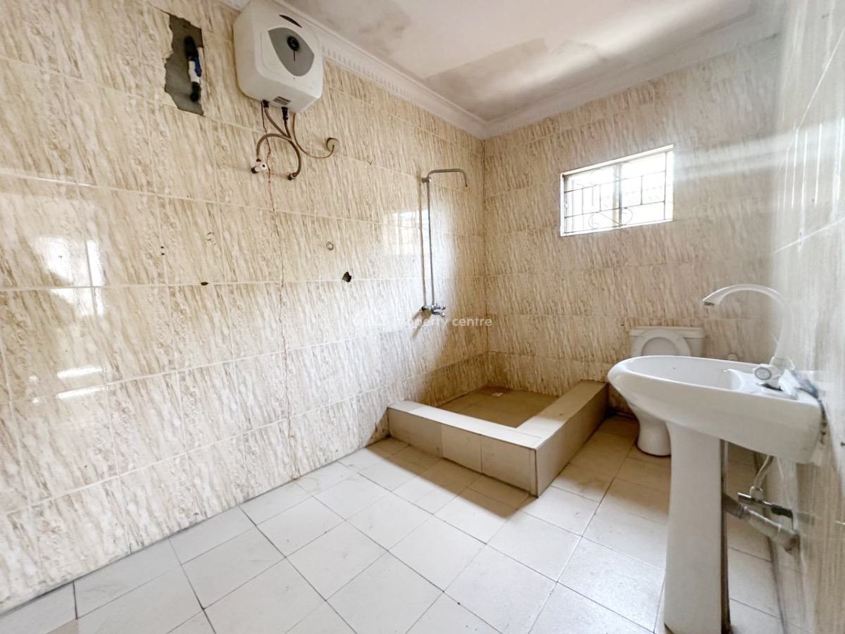 a Well Maintained Spacious 3 Bedroom Flat, Gra Phase 2, Magodo, Lagos, Flat / Apartment for Rent