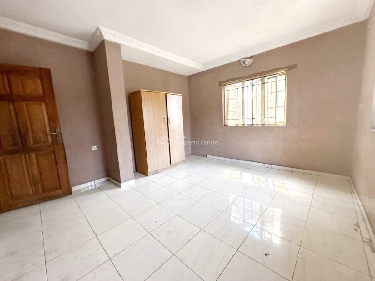 a Well Maintained Spacious 3 Bedroom Flat, Gra Phase 2, Magodo, Lagos, Flat / Apartment for Rent