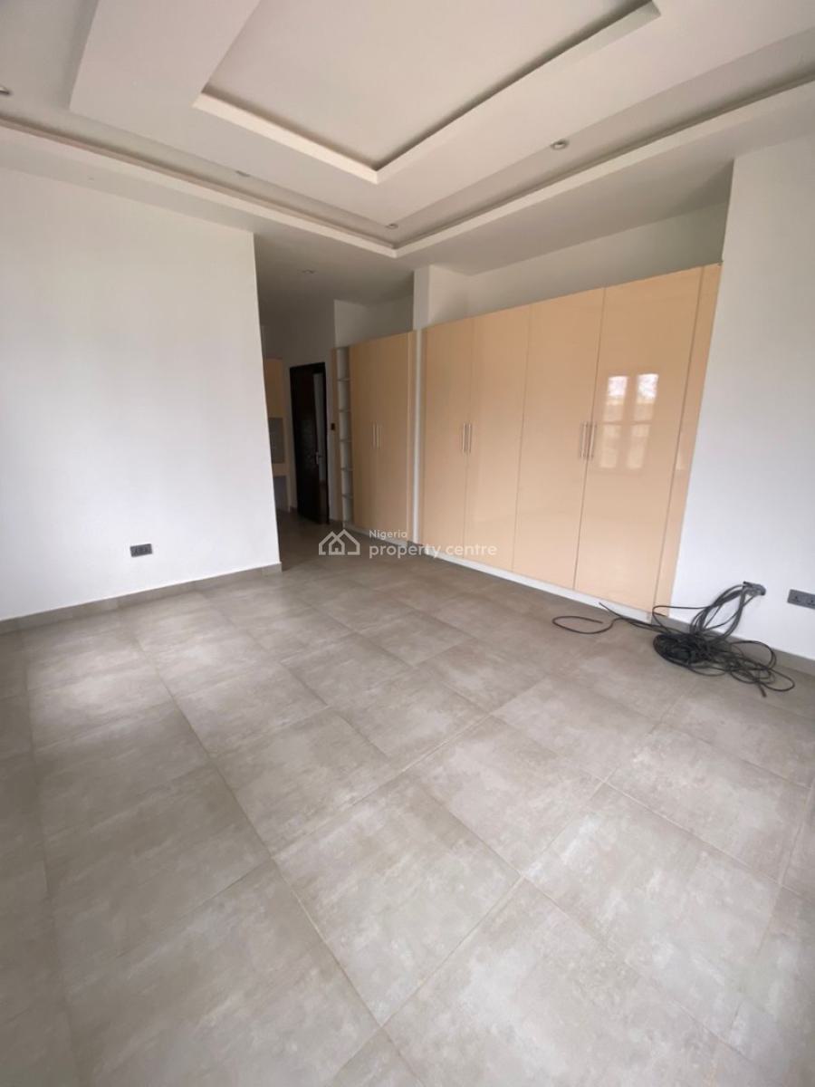 Well Maintained 5 Bedroom Fully Detached House with 2 Room Bq, Victoria Park, Osapa, Lekki, Lagos, Detached Duplex for Rent