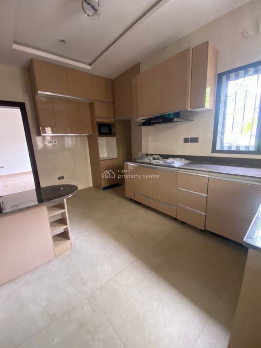 Well Maintained 5 Bedroom Fully Detached House with 2 Room Bq, Victoria Park, Osapa, Lekki, Lagos, Detached Duplex for Rent