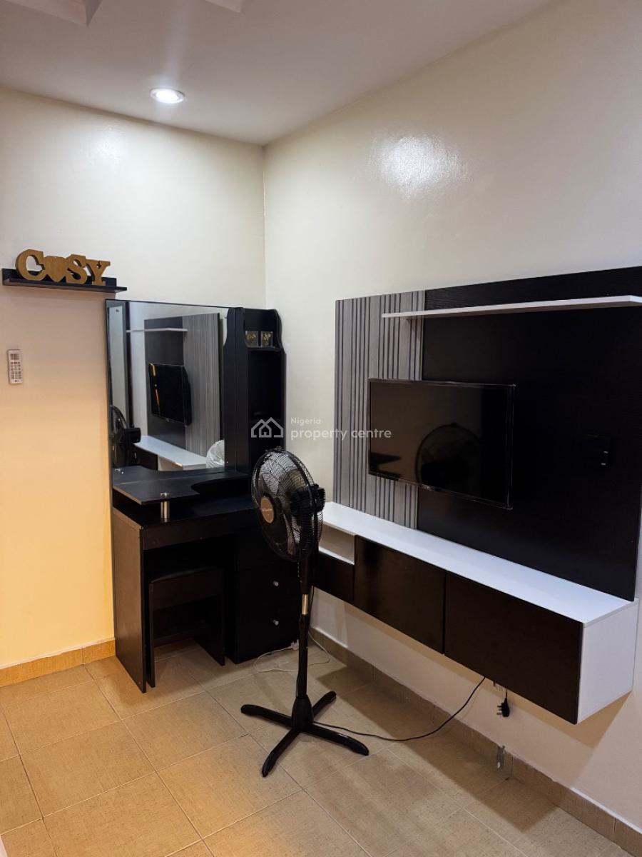 Fully Furnished 2 Bedroom Flat, Orchid Road, Lekki, Lagos, Flat / Apartment Short Let