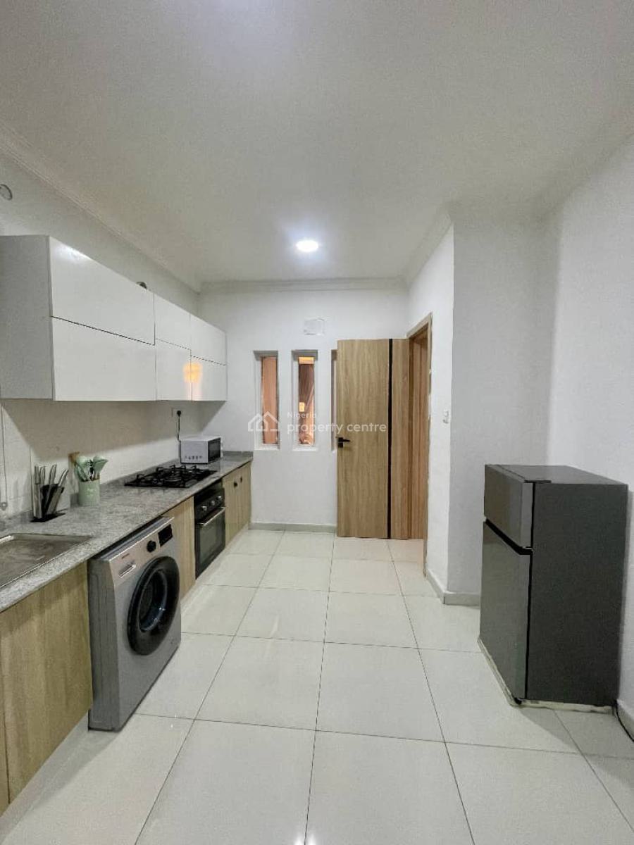 Luxurious 2 Bedroom Apartment with Swimming Pool and Games, Ikoyi, Lagos, Flat / Apartment Short Let