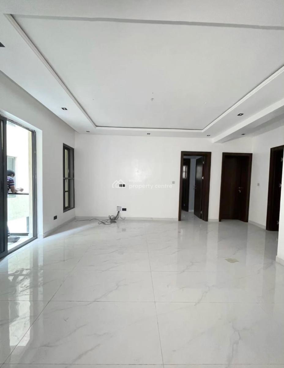 Spacious 3 Bedroom Apartment with Bq, Lekki Phase 1, Lekki, Lagos, Flat / Apartment for Sale