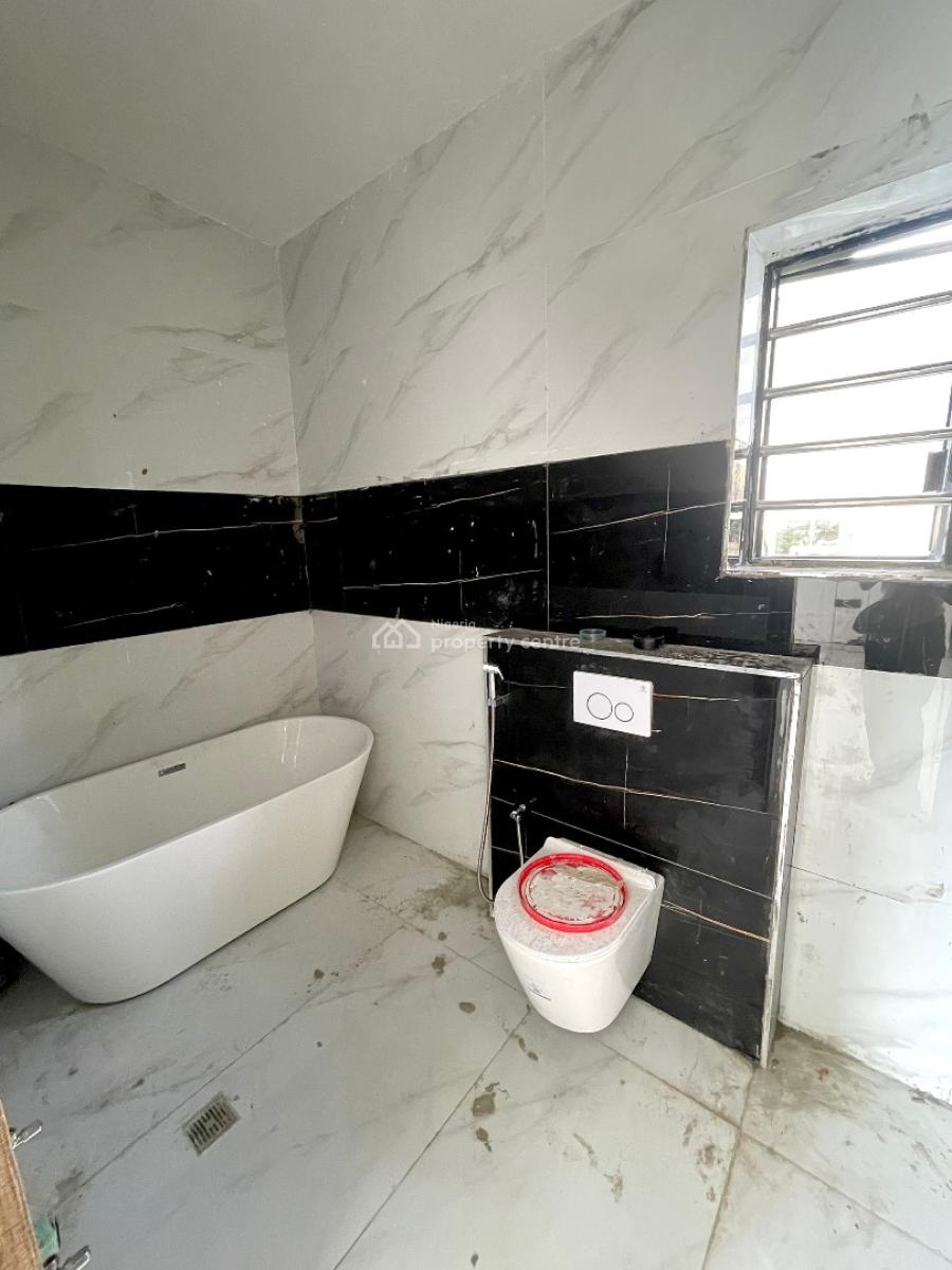 2 & 3bedroom Apartment, Lekki Phase 1, Lekki, Lagos, Flat / Apartment for Sale