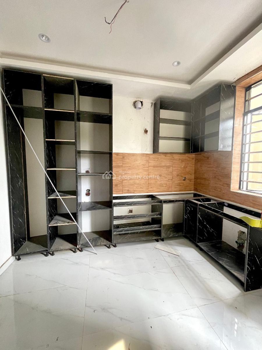 2 & 3bedroom Apartment, Lekki Phase 1, Lekki, Lagos, Flat / Apartment for Sale
