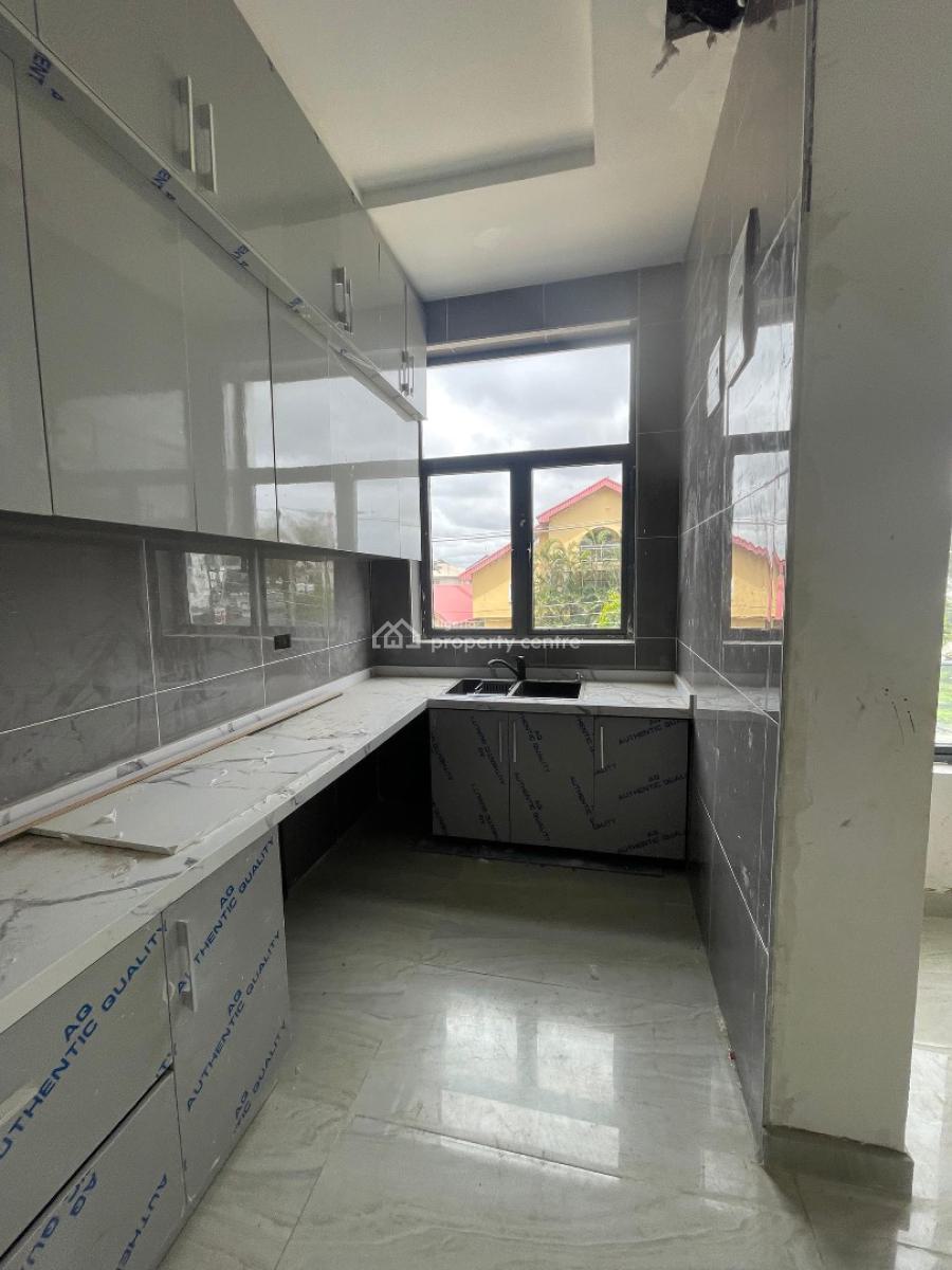 2 Bedroom Apartment, Lekki Phase 1, Lekki, Lagos, Flat / Apartment for Sale