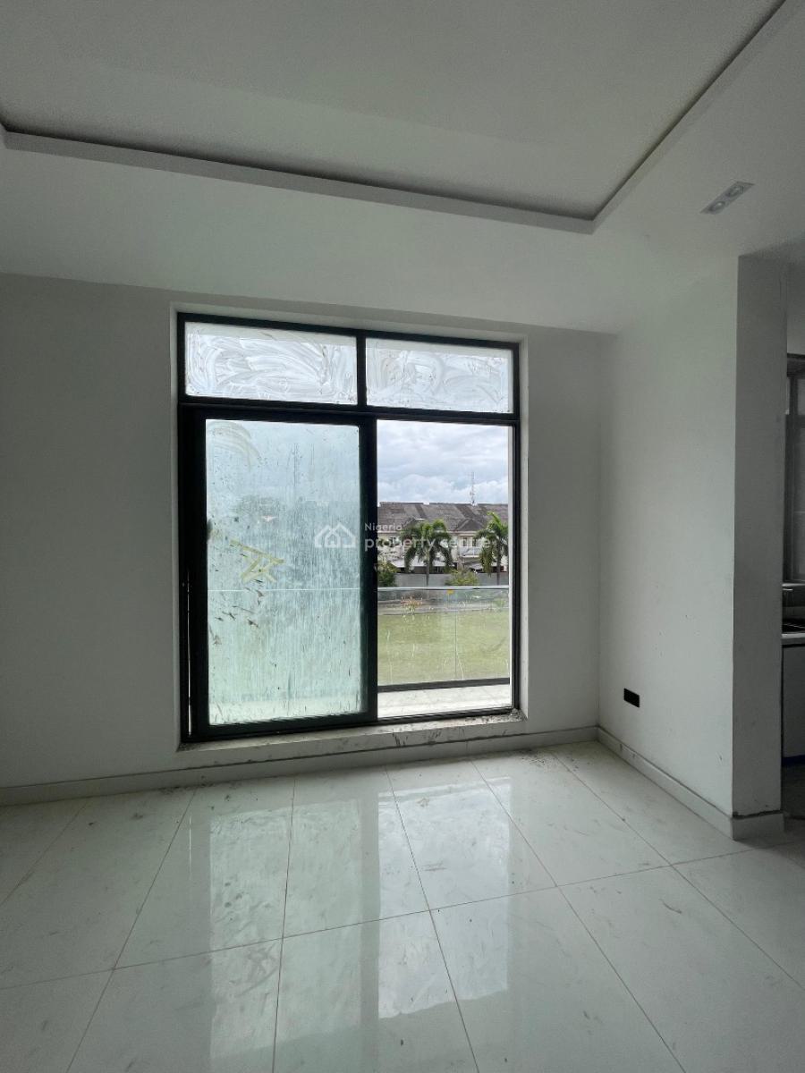 2 Bedroom Apartment, Lekki Phase 1, Lekki, Lagos, Flat / Apartment for Sale
