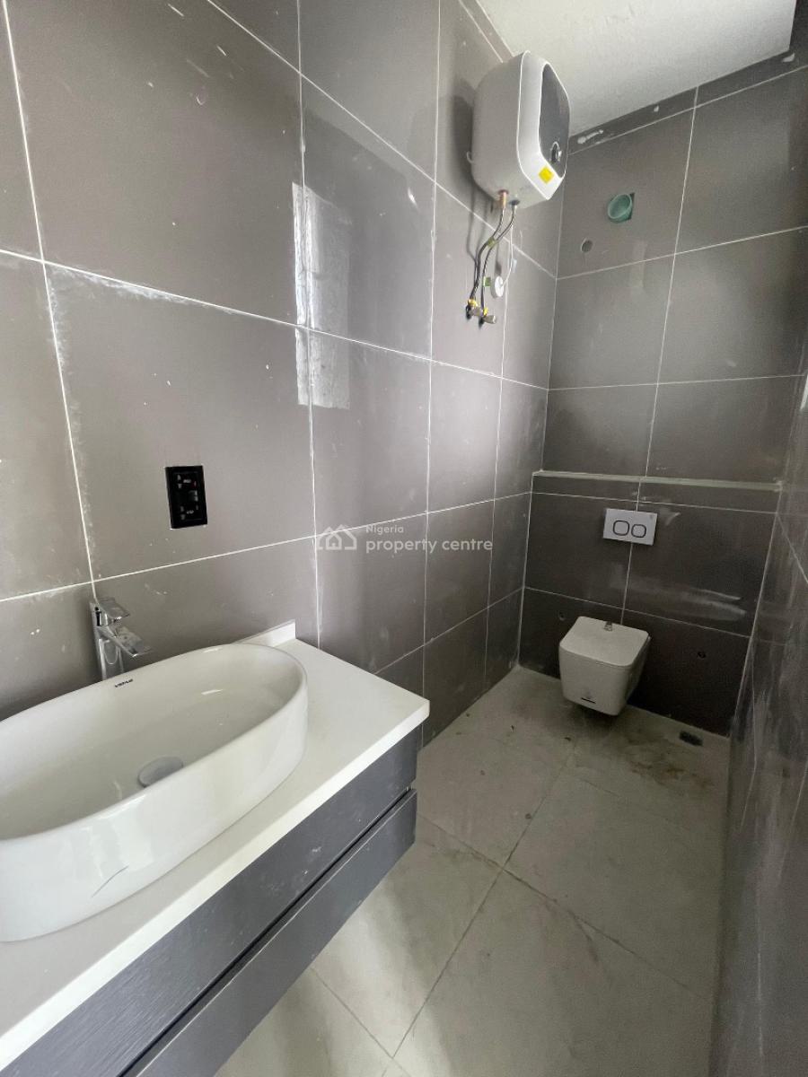 2 Bedroom Apartment, Lekki Phase 1, Lekki, Lagos, Flat / Apartment for Sale
