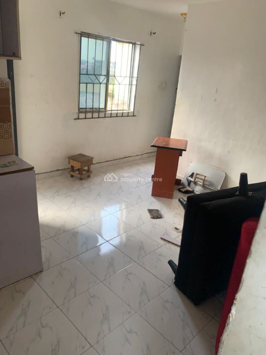 Spacious Mini Flat Upstairs, Akoka, Yaba, Lagos, Mini Flat (room and Parlour) for Rent
